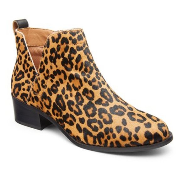 Vionic Leopard Hope Clara Bootie Chelsea bootie cow hair 8 Water-Resistance NIB - Picture 3 of 13
